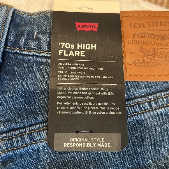 LEVIS PREMIUM 70’s high flare jeans in size 29x32. NWT! Perfect addition to fall - Picture 6 of 15